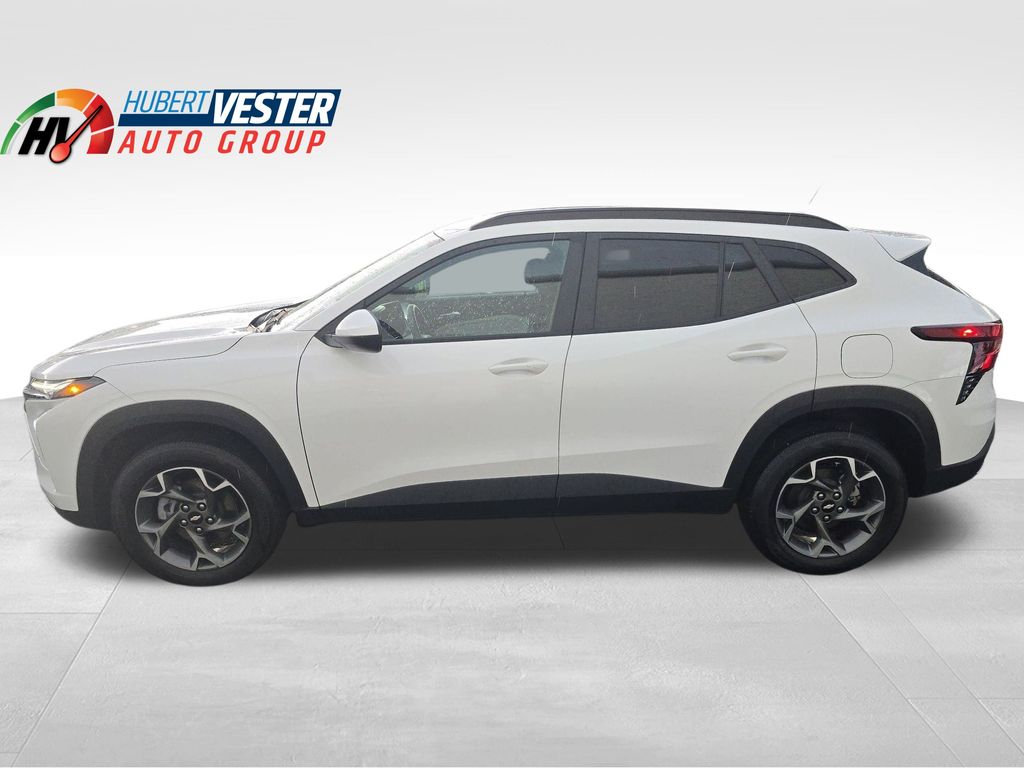 2025 Chevrolet Trax LT's photo