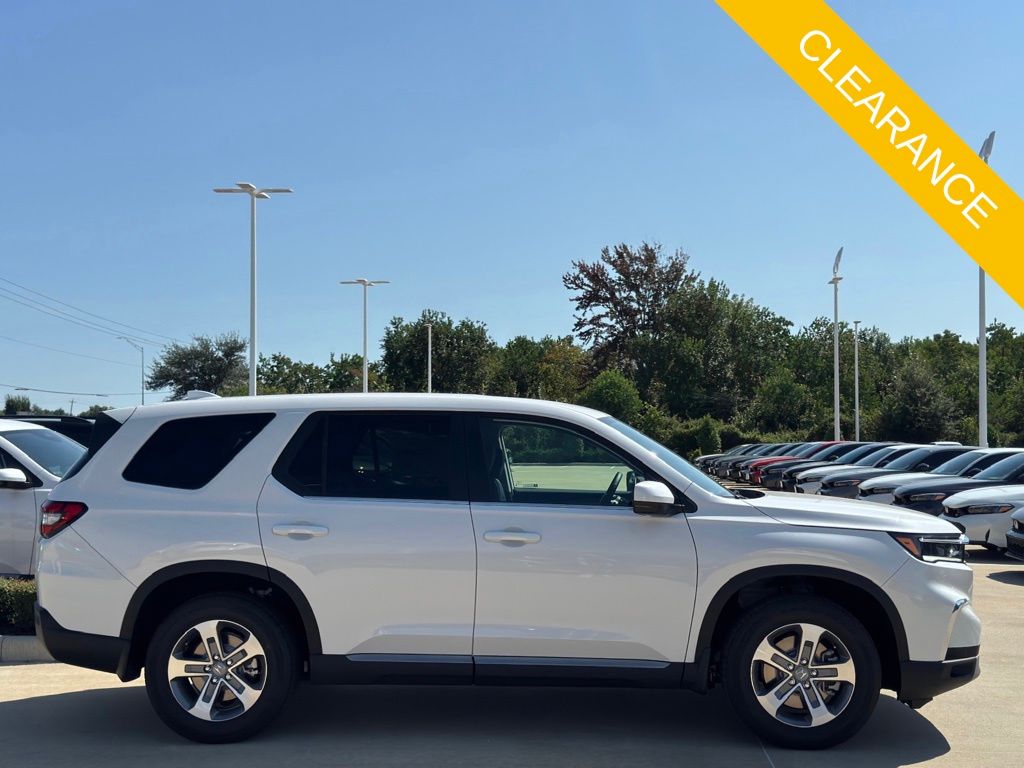 2025 Honda Pilot EX-L White at Bayway Cadillac of The Woodlands