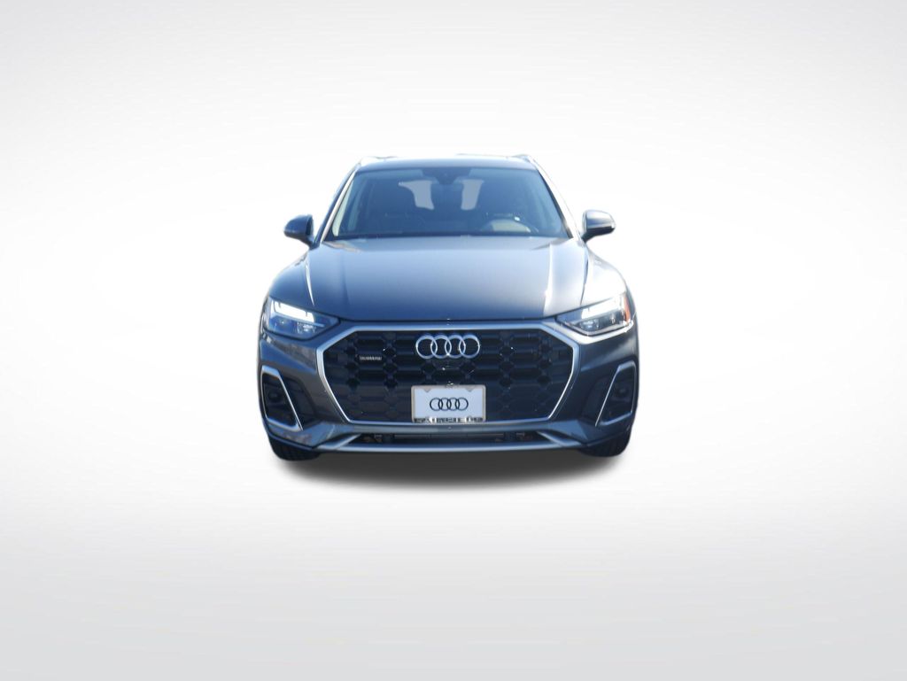 Thumbnail: 2023 Audi Q5 - 11