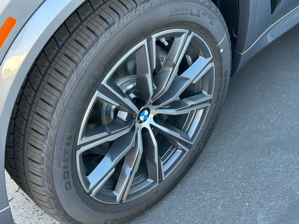 Thumbnail: 2026 BMW X5 - 3