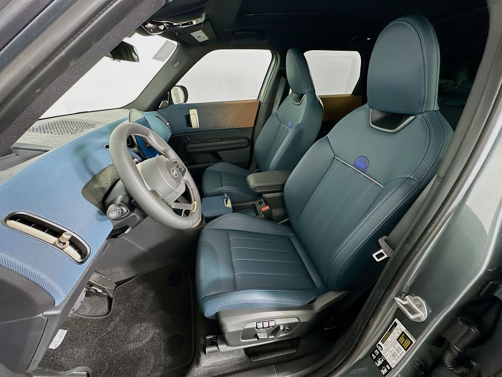 2025 MINI Cooper Countryman Iconic 16