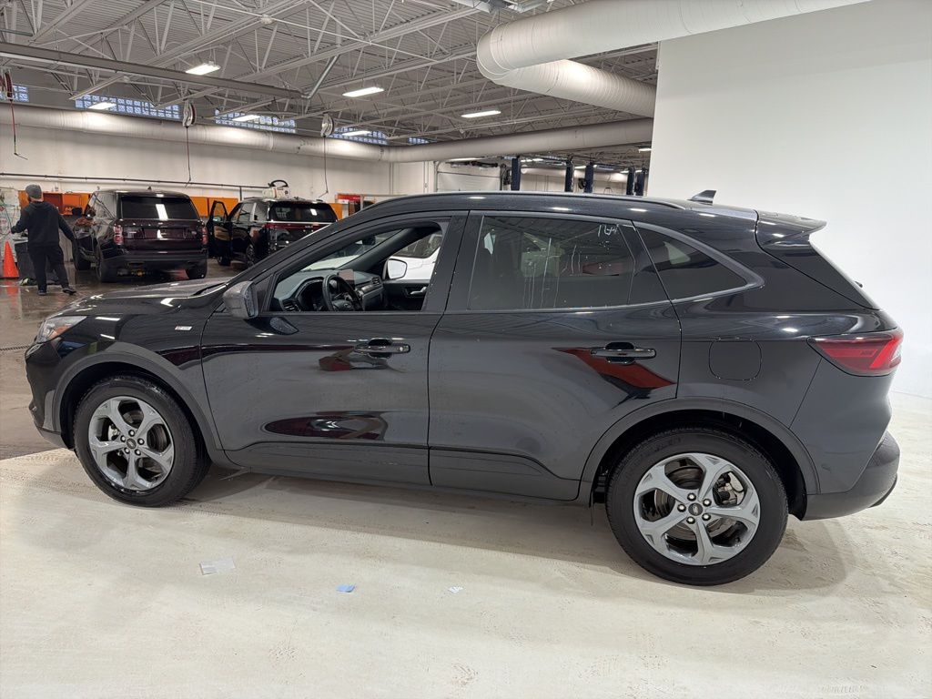 2025 Ford Escape ST-Line FWD