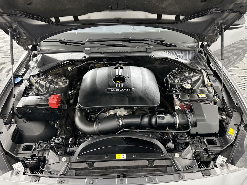 2017 Jaguar XE Prestige 30