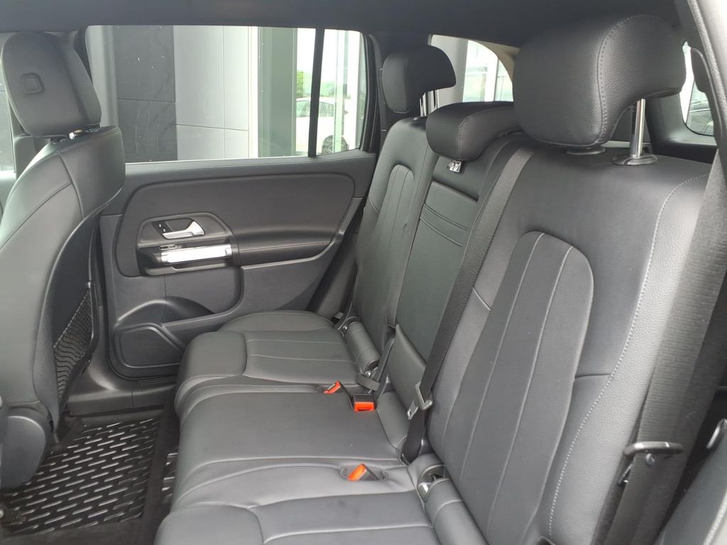 Certified Used 2022 Night Black Mercedes-Benz GLB 250 image 28
