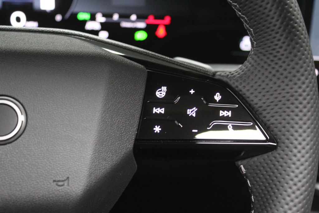 Thumbnail: 2025 Audi SQ5 - 29