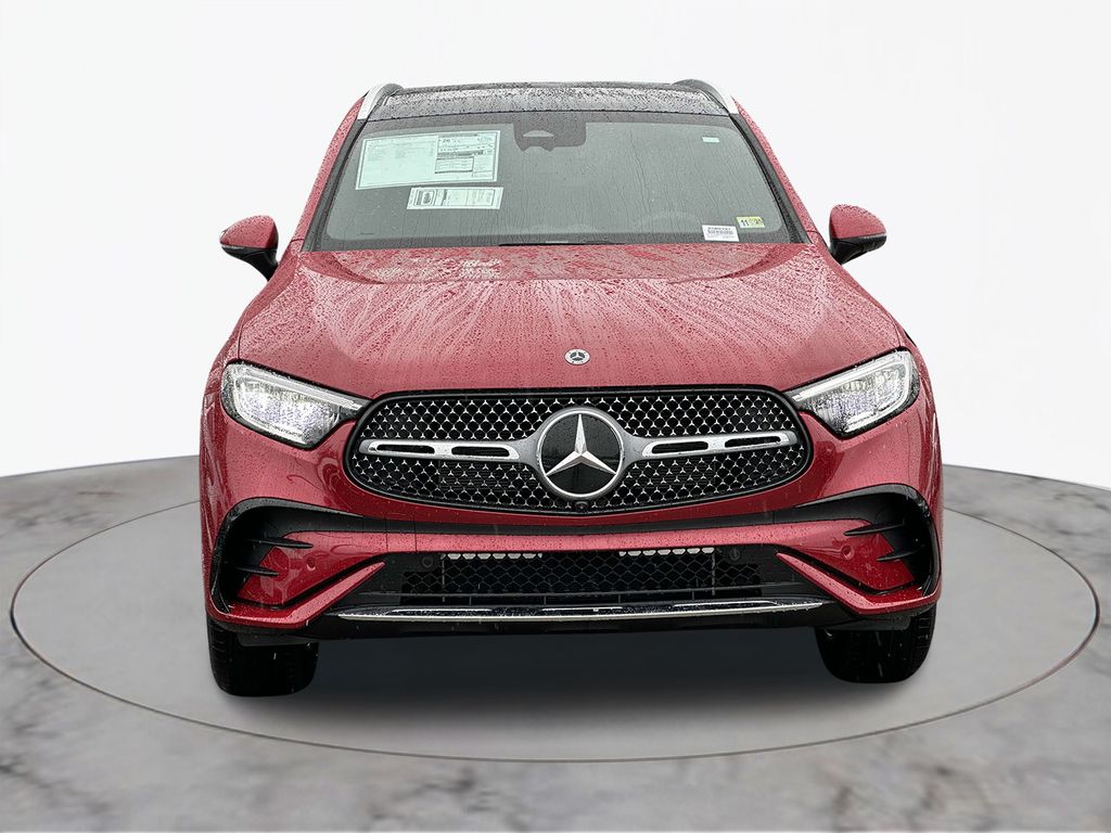 2025 Mercedes-Benz GLC 300 2
