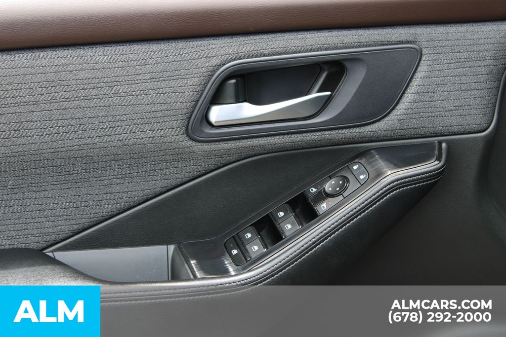 Used 2023 Black Nissan SV image 15