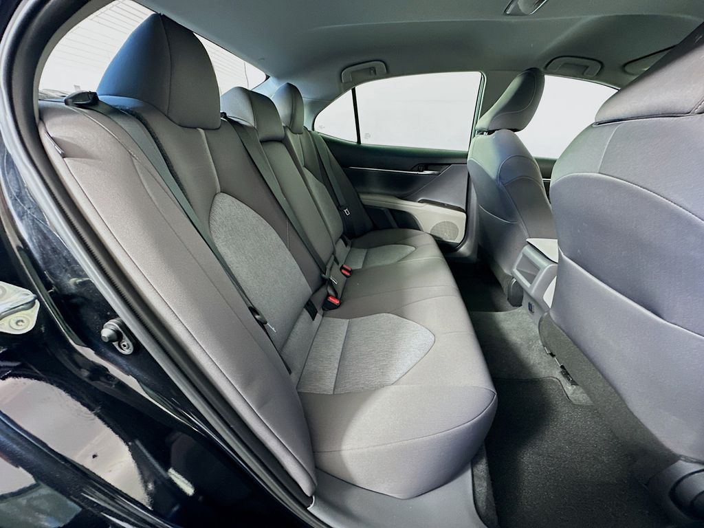 Thumbnail: 2022 Toyota Camry - 25