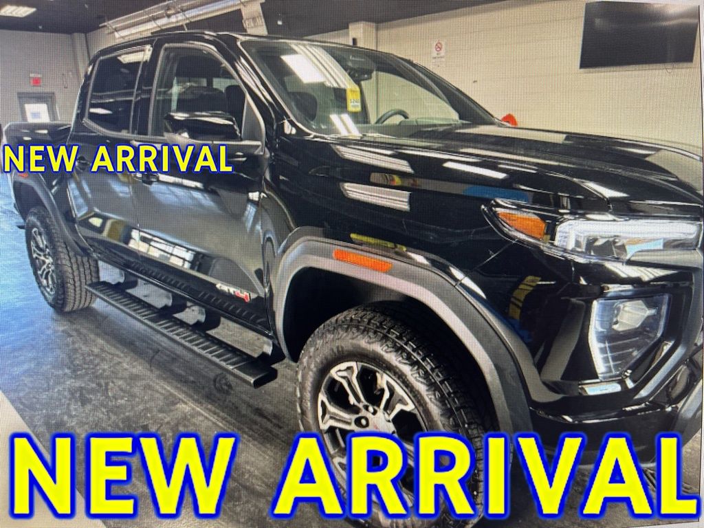 Onyx Black 2025 GMC Canyon AT4 Crew Cab 4WD Pickup Truck Four-Wheel Drive 8-Speed Automatic