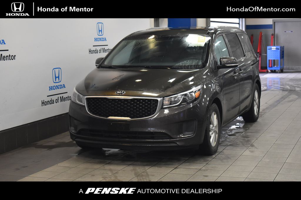 2016 Kia Sedona LX -
                Mentor, OH