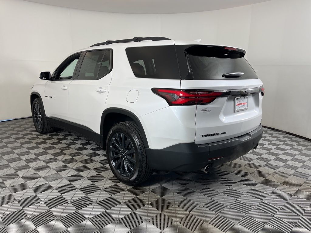 Thumbnail: 2022 Chevrolet Traverse - 16