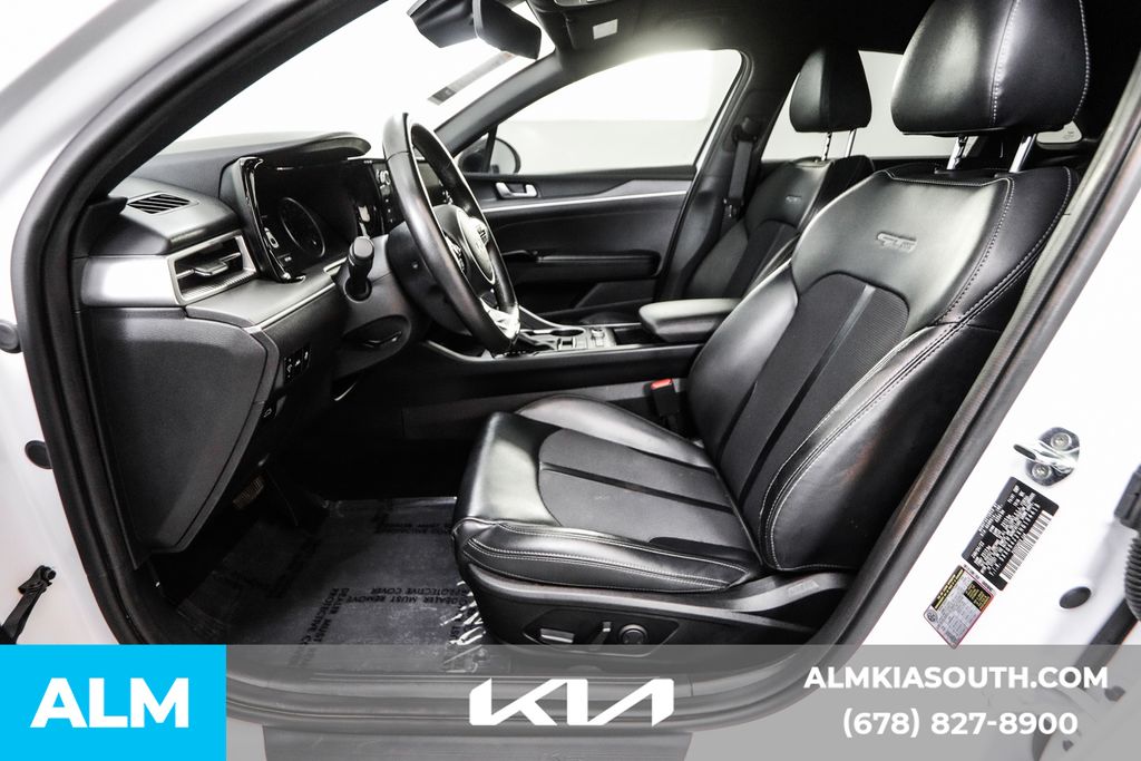 2022 Kia K5 GT-Line photo 14