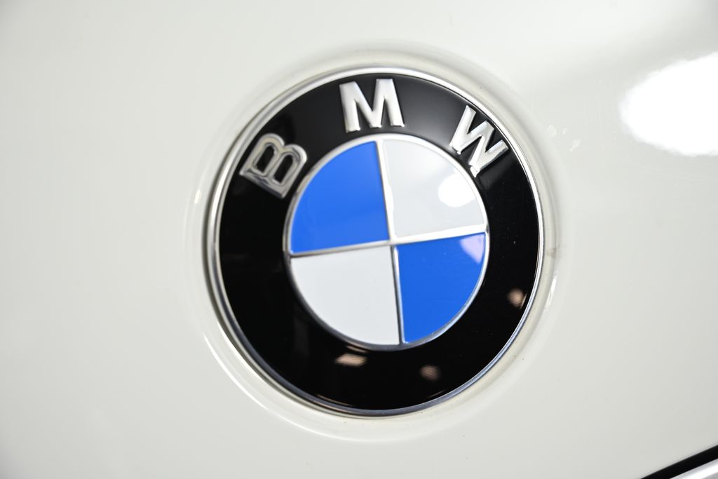 Thumbnail: 2023 BMW 3 Series - 13
