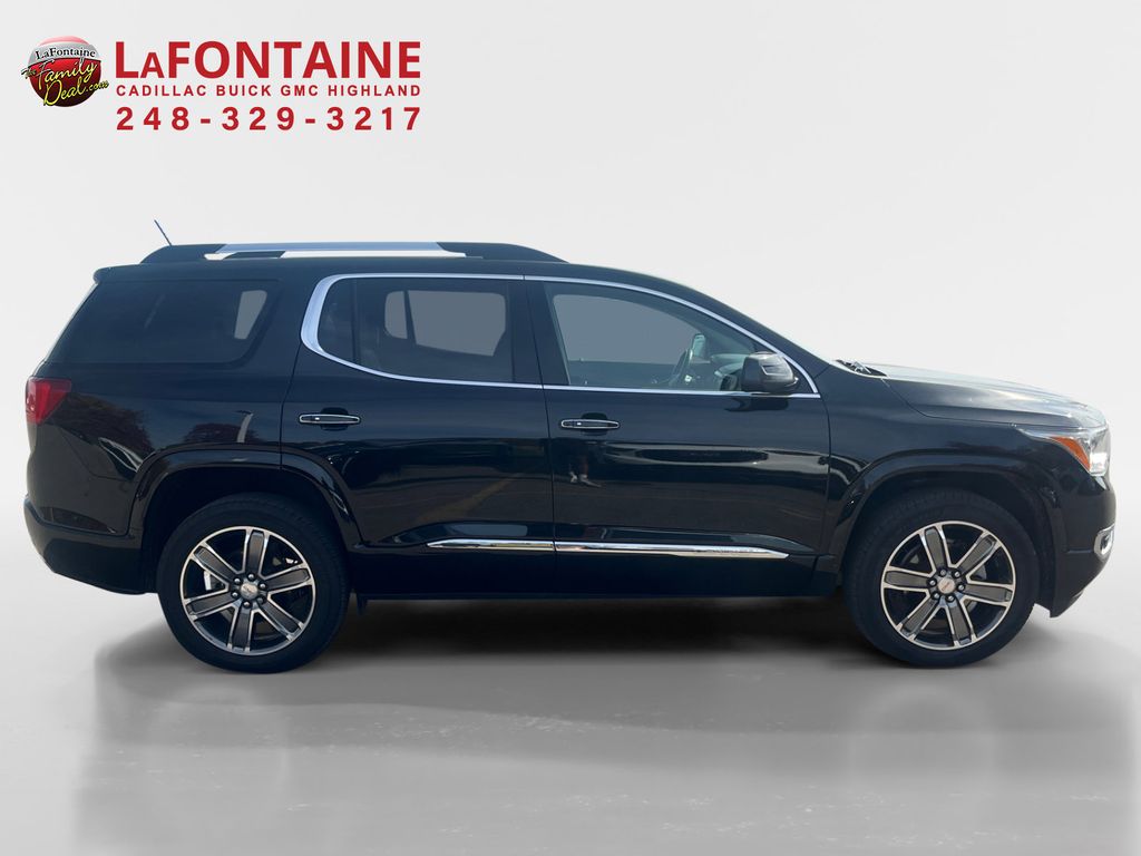 2019 GMC Acadia Denali 8