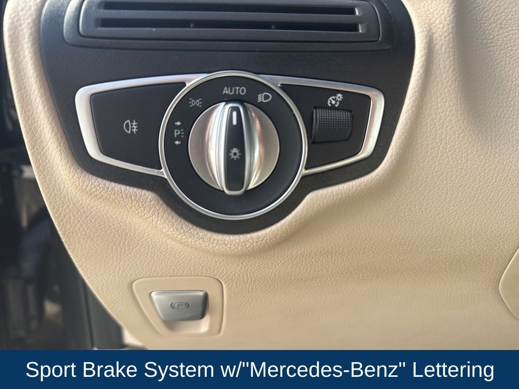 2022 Mercedes-Benz GLC 300 SUV