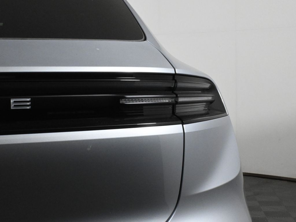 Thumbnail: 2025 Porsche Macan - 14