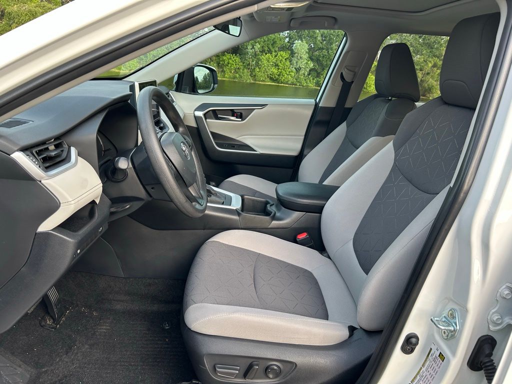 2024 Toyota RAV4 XLE 14