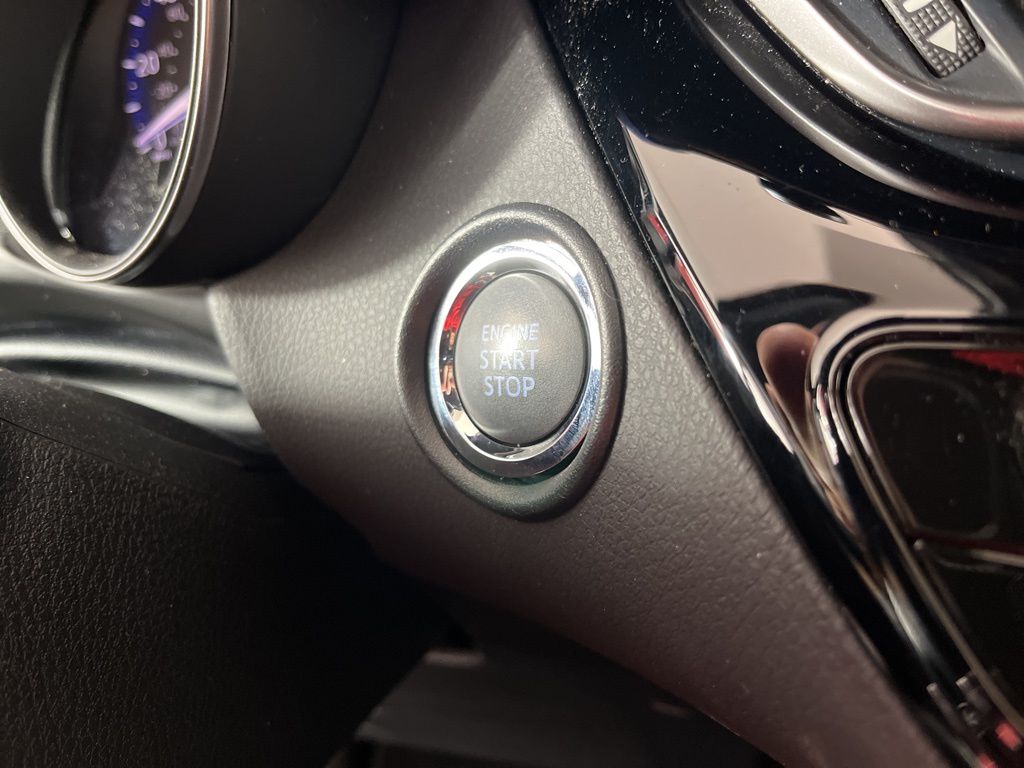 Thumbnail: 2020 Toyota C-HR - 31