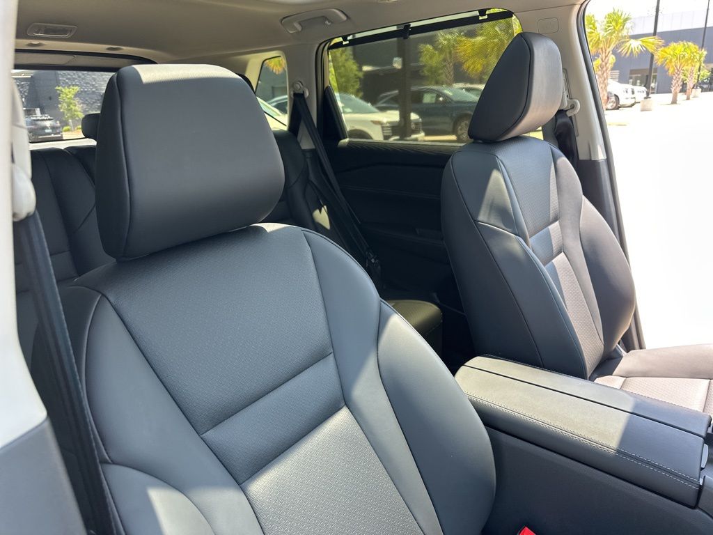 2025 Super Black Nissan Rogue SV FWD SUV