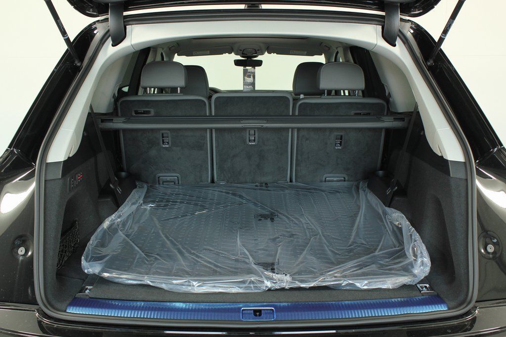 Thumbnail: 2025 Audi Q7 - 8