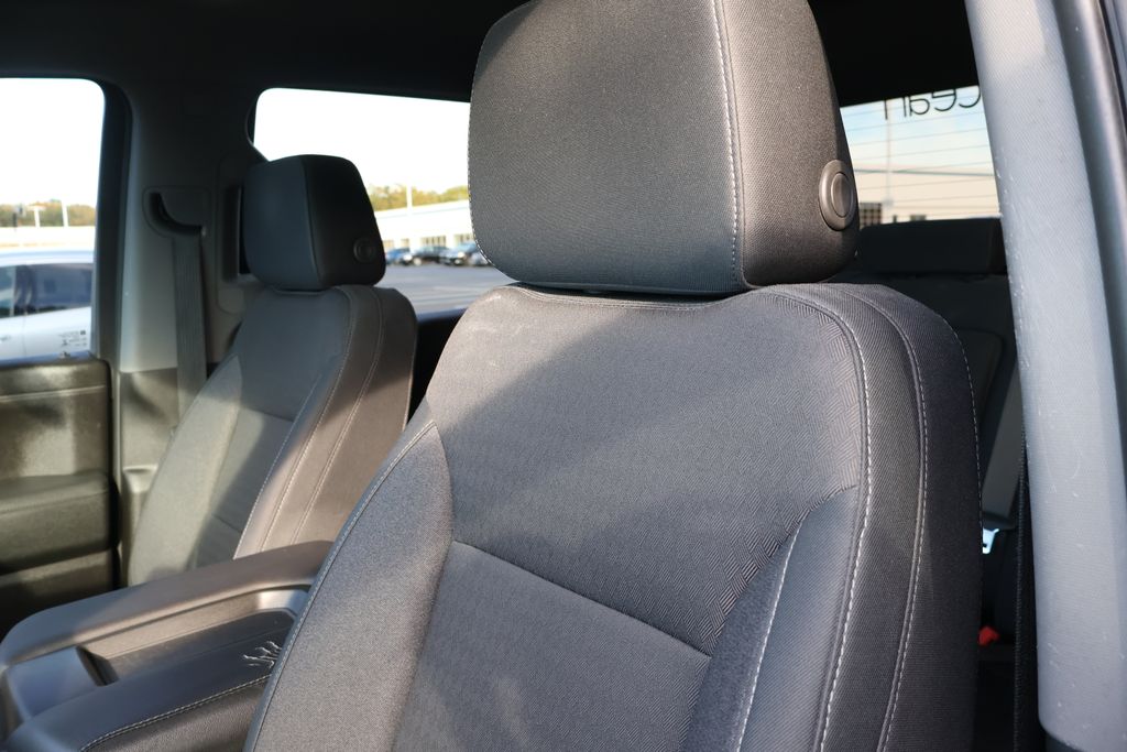 Thumbnail: 2019 Chevrolet Silverado 1500 - 15