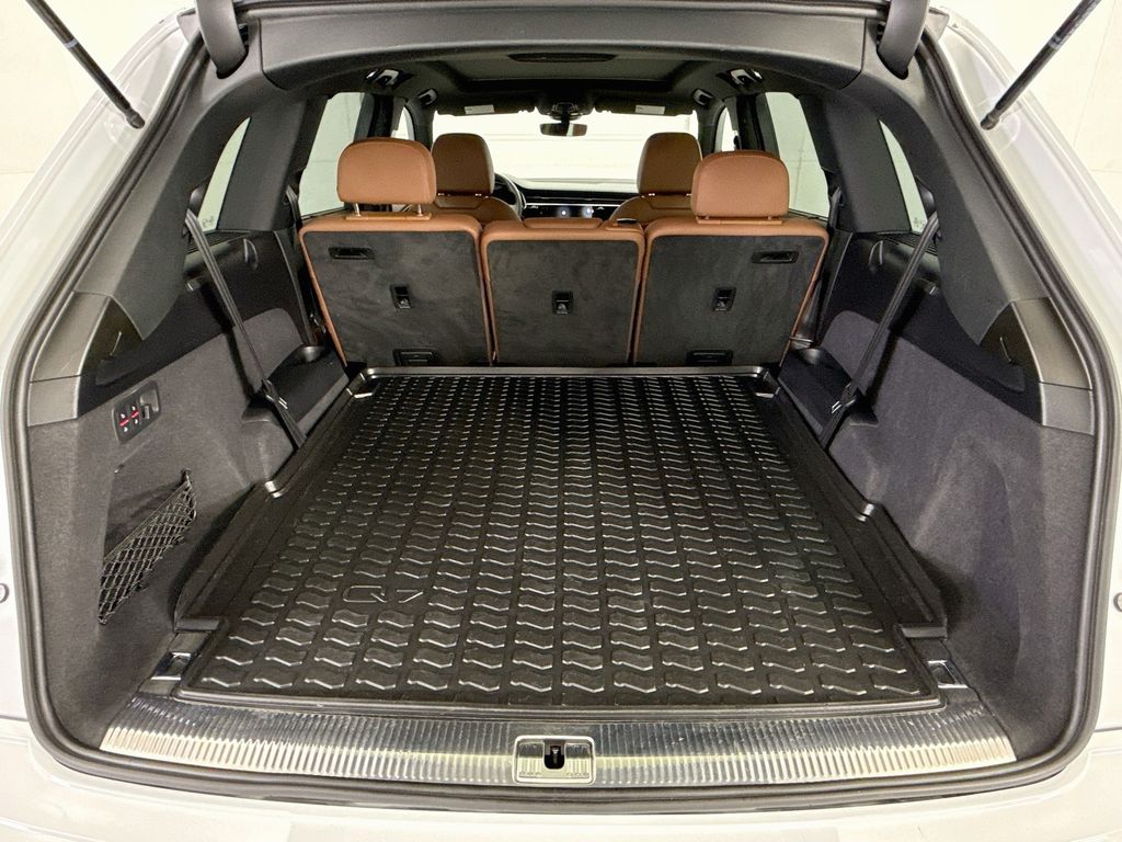 Thumbnail: 2023 Audi Q7 - 27