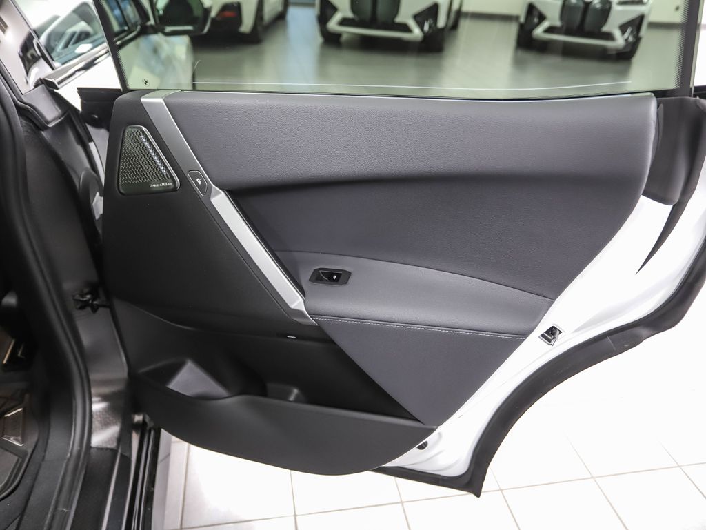 Thumbnail: 2025 BMW iX - 23