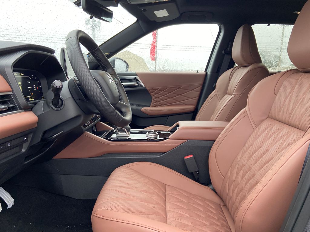 2026 Mitsubishi Outlander SEL - 9