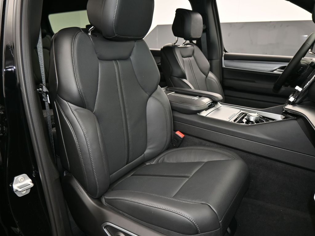 New 2026 High Gloss Black Jeep Limited image 41