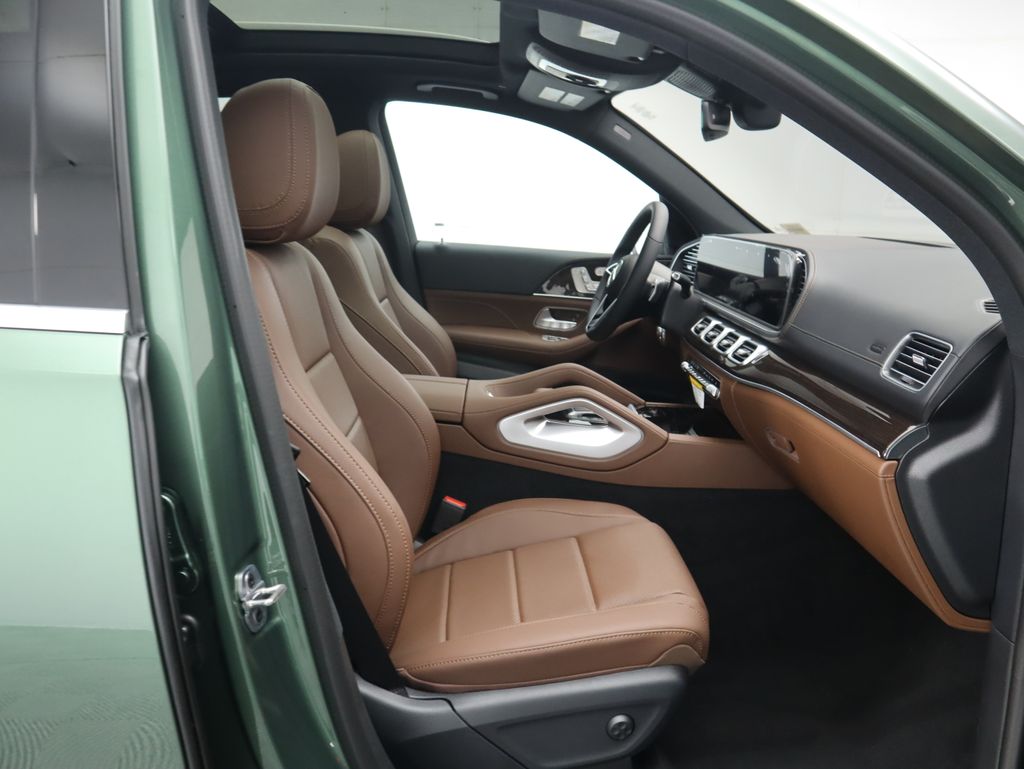 Thumbnail: 2026 Mercedes-Benz GLE - 22