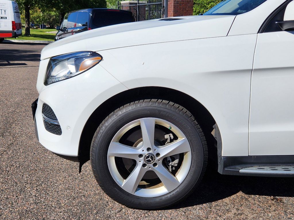 2019 Mercedes-Benz GLE GLE 400 9