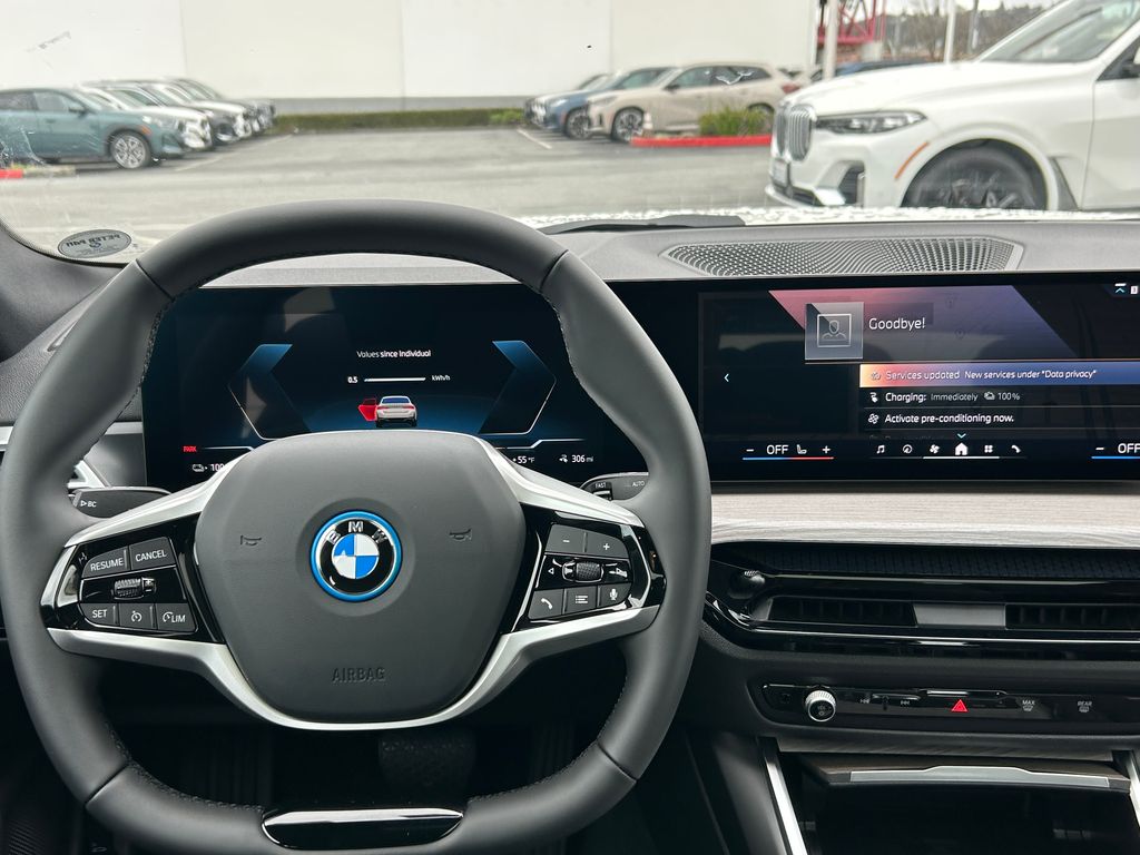 2025 BMW i4 eDrive40 18