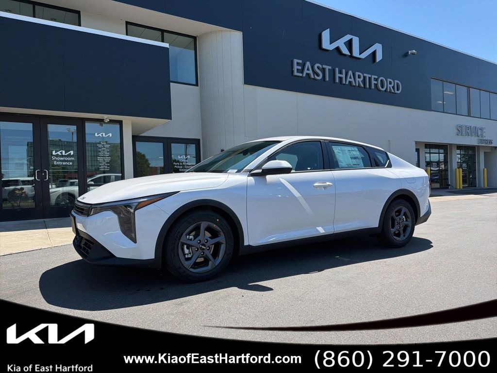 2026 Kia K4 LXS AT's photo