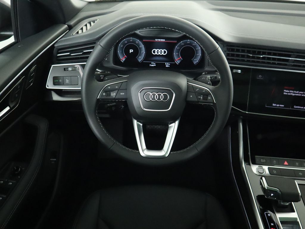 2025 Audi Q8  11