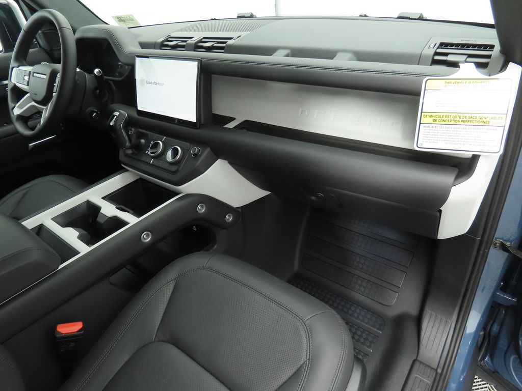 2025 Land Rover Defender 110 17