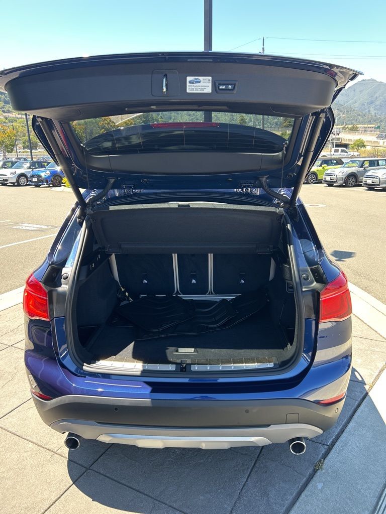 2017 BMW X1 sDrive28i 9
