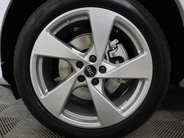 Thumbnail: 2025 Audi Q5 - 32