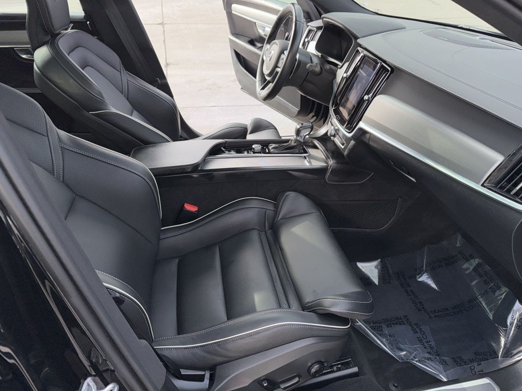 Thumbnail: 2020 Volvo S90 - 17