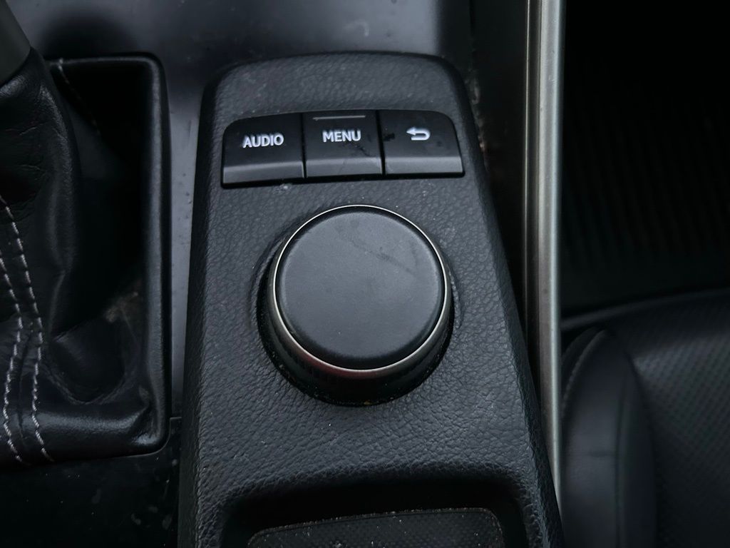 Thumbnail: 2014 Lexus IS - 27