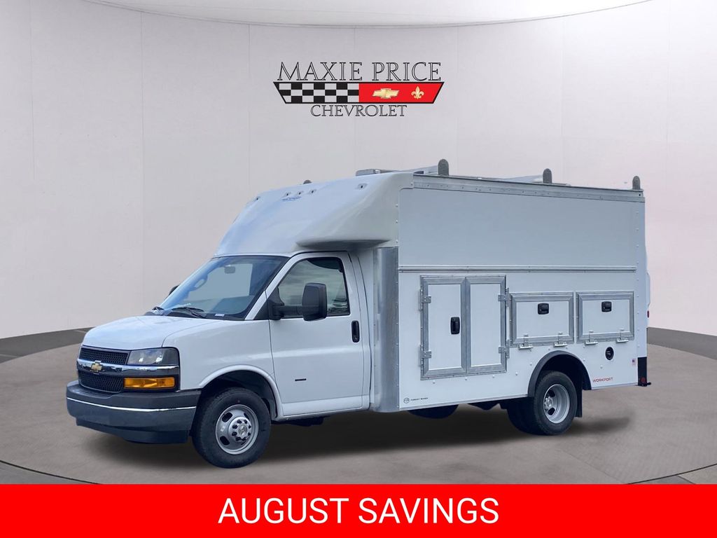 New 2025 Chevrolet Express 3500 Coupe