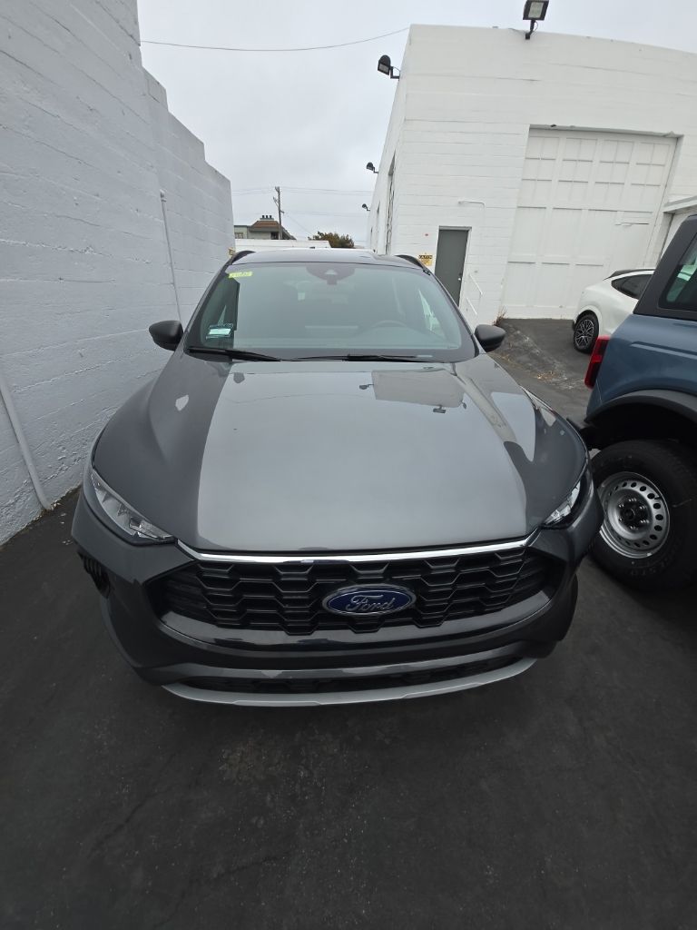 Carbonized Gray Metallic 2024 Ford Escape SUV / Crossover Front-Wheel Drive 8-Speed Automatic