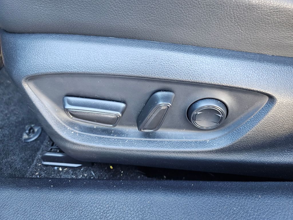 Thumbnail: 2024 Toyota Camry - 16