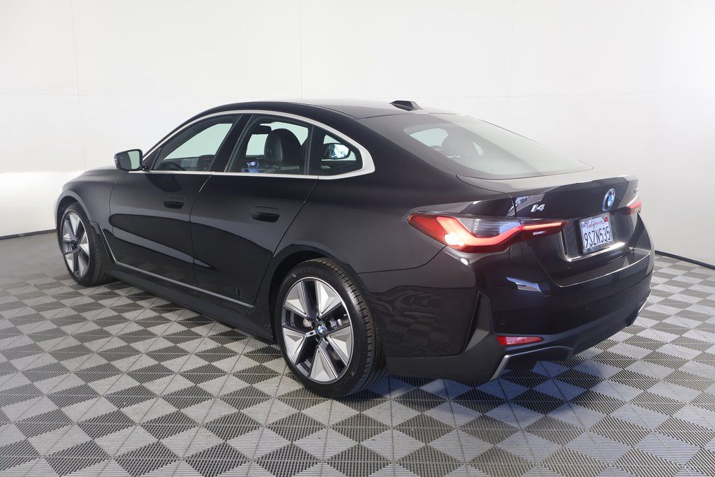 Thumbnail: 2025 BMW i4 - 6