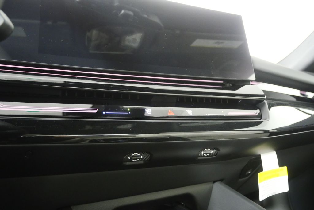 Thumbnail: 2026 BMW 5 Series - 22