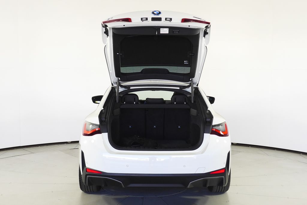 Thumbnail: 2023 BMW i4 - 10