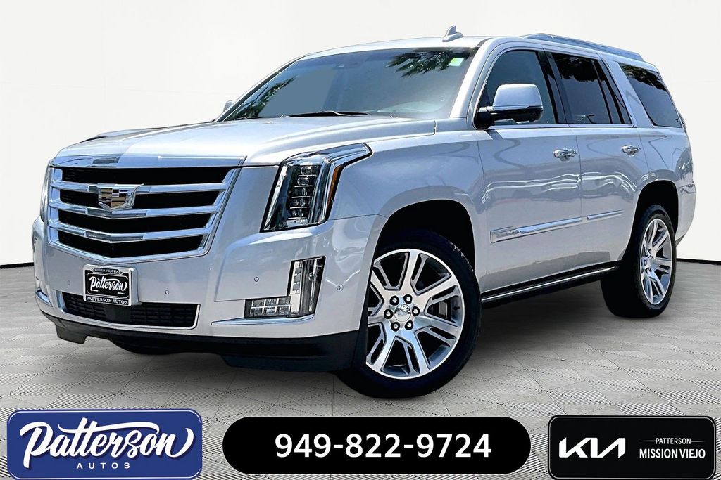 Radiant Silver Metallic 2018 Cadillac Escalade Premium Luxury 4WD SUV / Crossover Four-Wheel Drive 