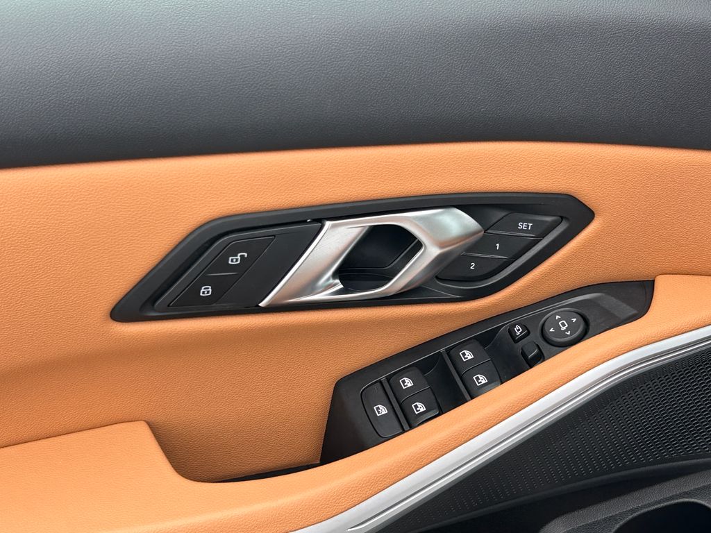 Thumbnail: 2024 BMW 3 Series - 12