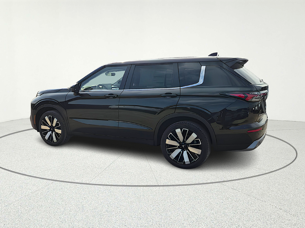 2026 Mitsubishi Outlander SE - 3