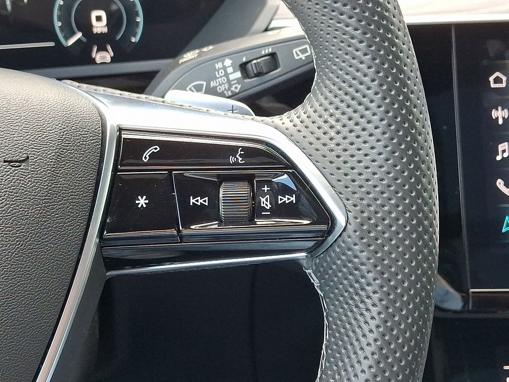 2022 Audi e-tron S Premium Plus 23