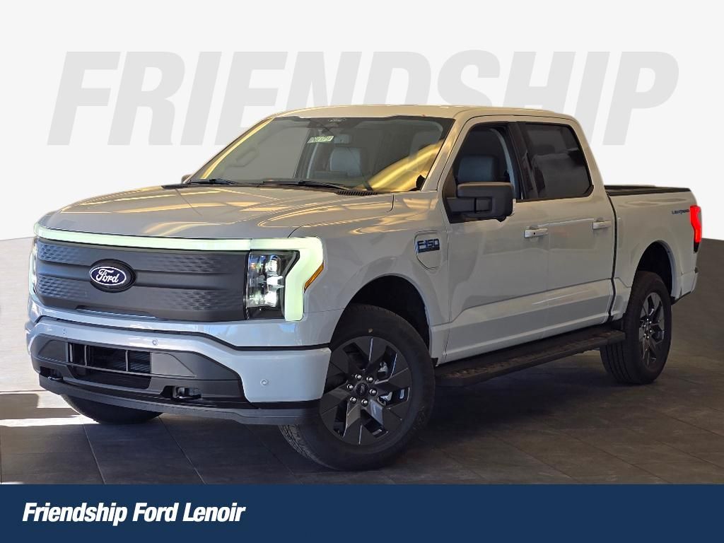 Space White Metallic 2025 Ford F-150 Lightning Flash SuperCrew AWD Pickup Truck All-Wheel Drive Automatic